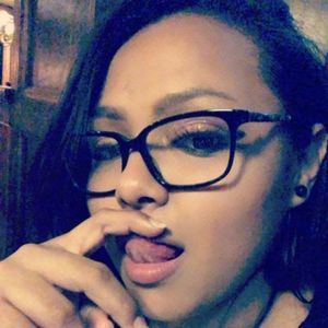 Meet your Posher, Angelica